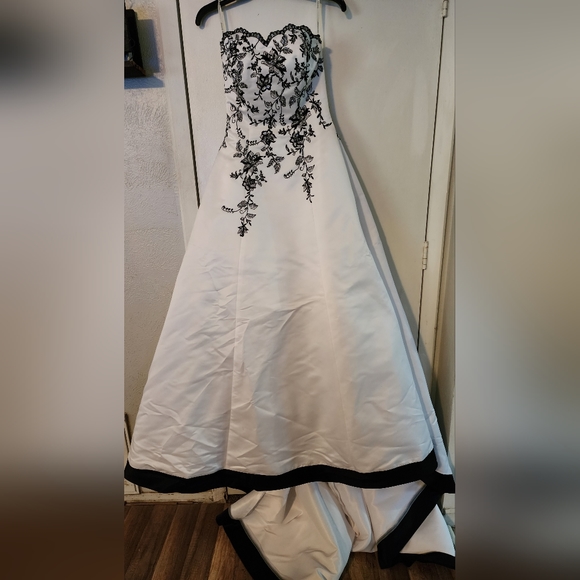 David's Bridal | Dresses | Euc Davids Bridal Emo Gothic Dress